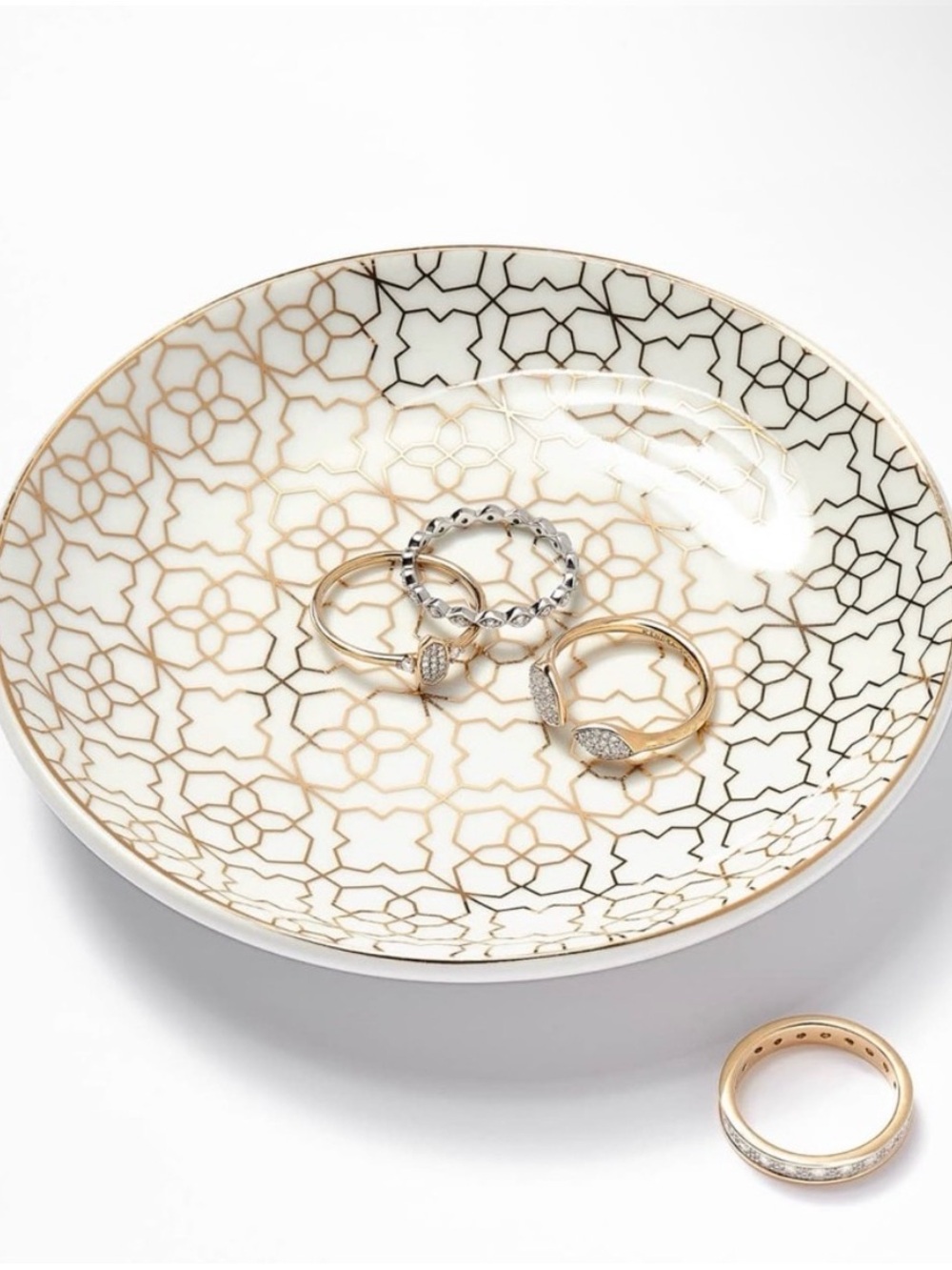 Kendra Scott Logo Dish - Picture 3 of 5